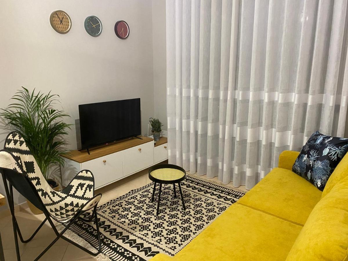 Cheerful 2-Bedroom Apartment In Golem Golem (Tirana) Exterior foto